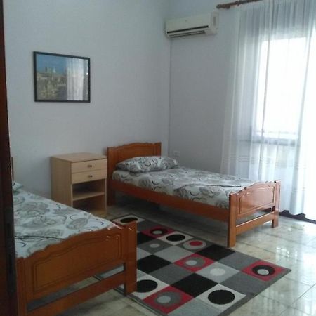 Vila Sula Guesthouse Durrës Exterior foto